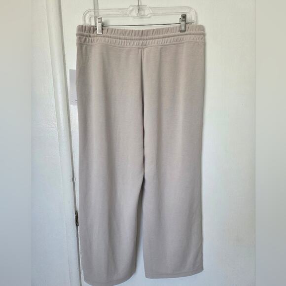 Athleta Seasoft Straight Cropped Casual Lounge Pants Medium NWT - Picture 4 of 9